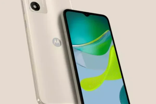 Motorola E13
