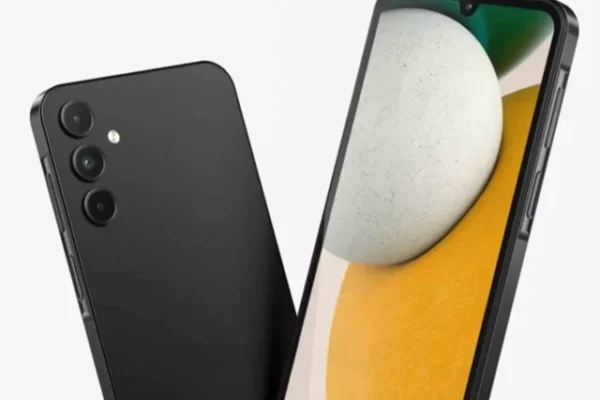 Samsung 3 smartphone launched
